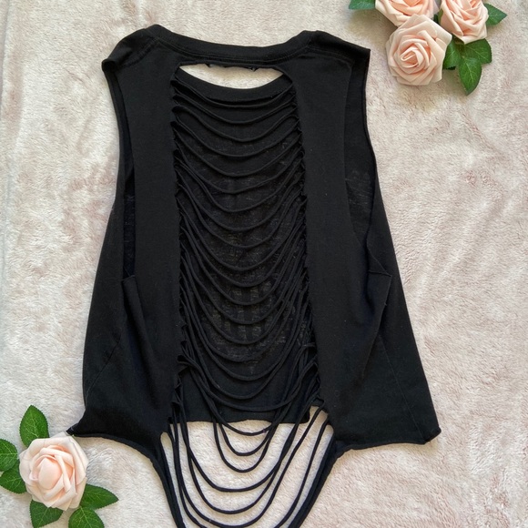 💕 2/$25 Ripped back van halen crop top - Picture 2 of 3